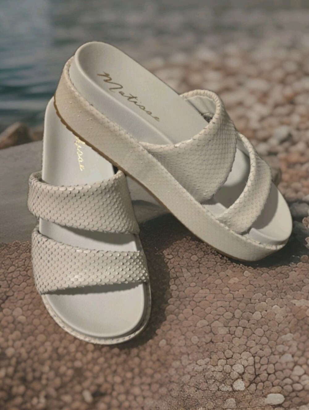 Pre-loved Matisse Leather Off White Snake Print Platform Sz 9